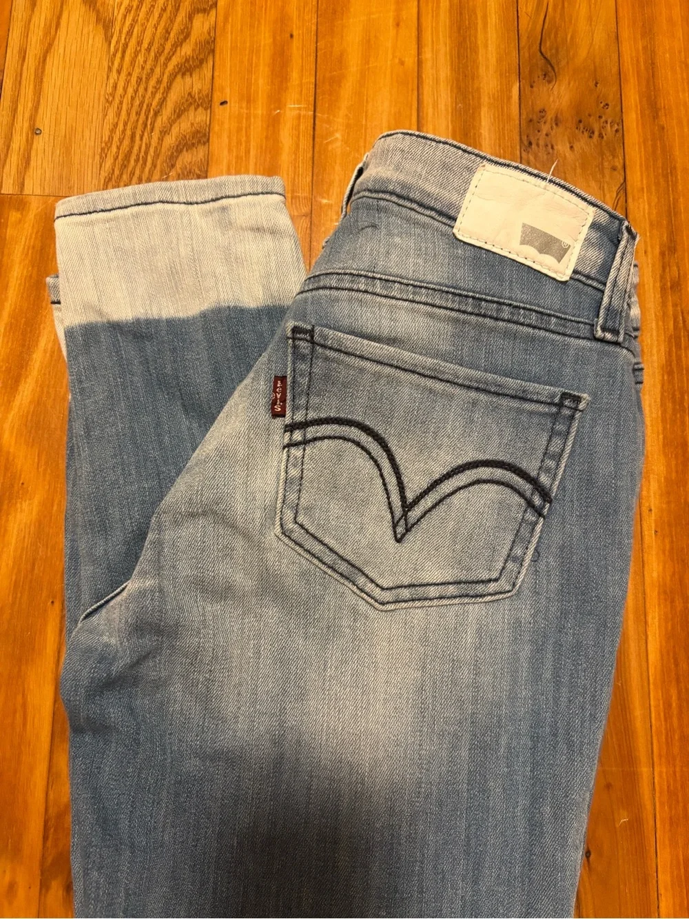 Levi's Men's Light Blue Washed Skinny Jeans